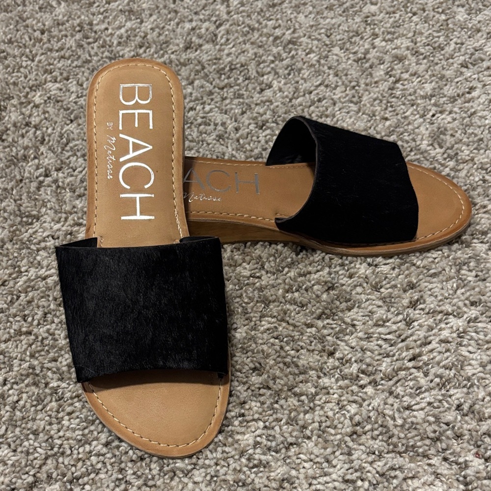 Beach by Matisse Tiki Cow Fur Slides 9